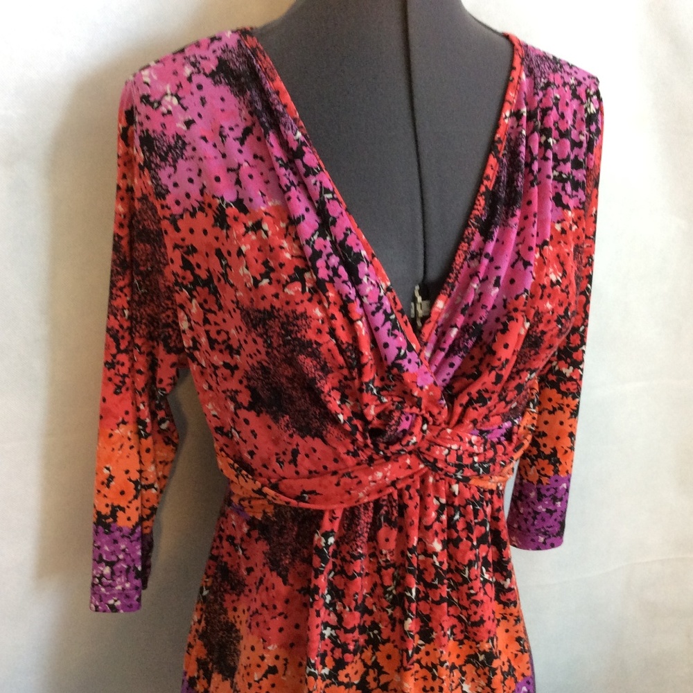 One World Shirt Top S Twist Front Slinky Red Black - Picture 3 of 8